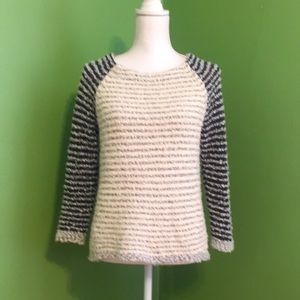 LOFT‎ GRAY AND CREAM LIGHTWEIGHT SWEATER